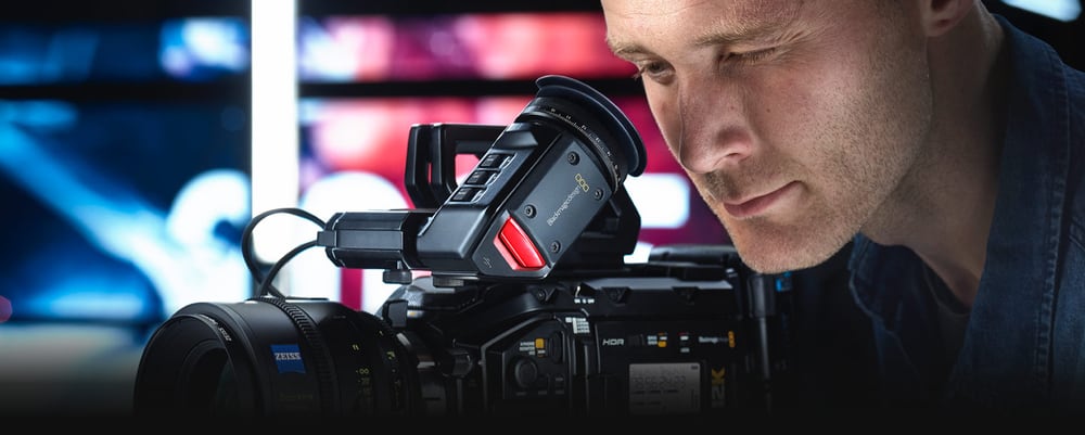 Blackmagic URSA Mini Pro 12K – Tražilo i komplet za rame