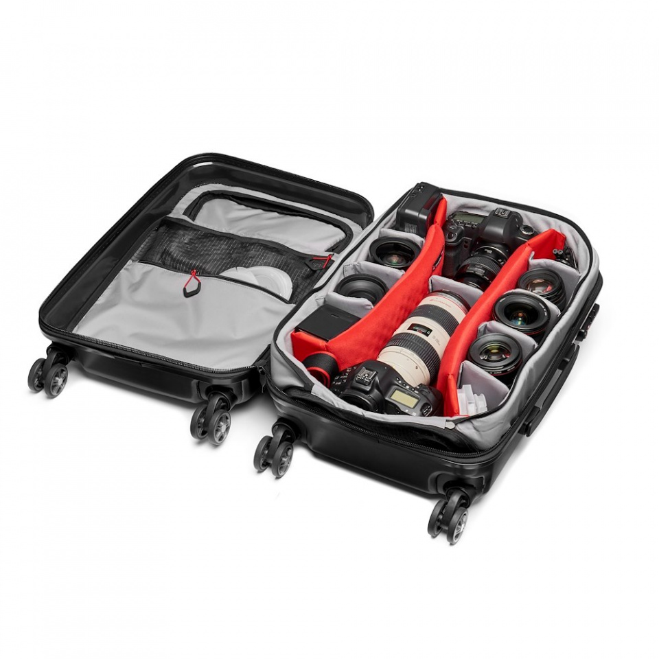 Otvoreni Manfrotto Spin-55 s organiziranim prostorom za opremu
