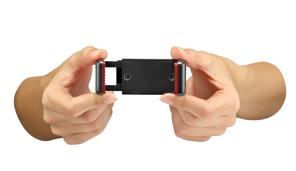 Otvaranje opružne čeljusti držača Manfrotto MCLAMP