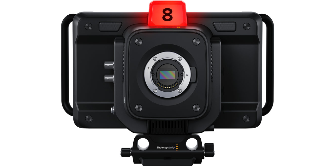 Blackmagic Studio Camera 4K Plus G2, pogled sprijeda