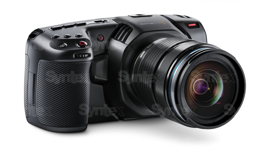 Prednji pogled na Blackmagic Pocket Cinema Camera 4K