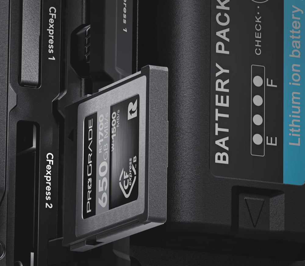 Blackmagic PYXIS 6K (L-Mount) – Dva utora CFexpress