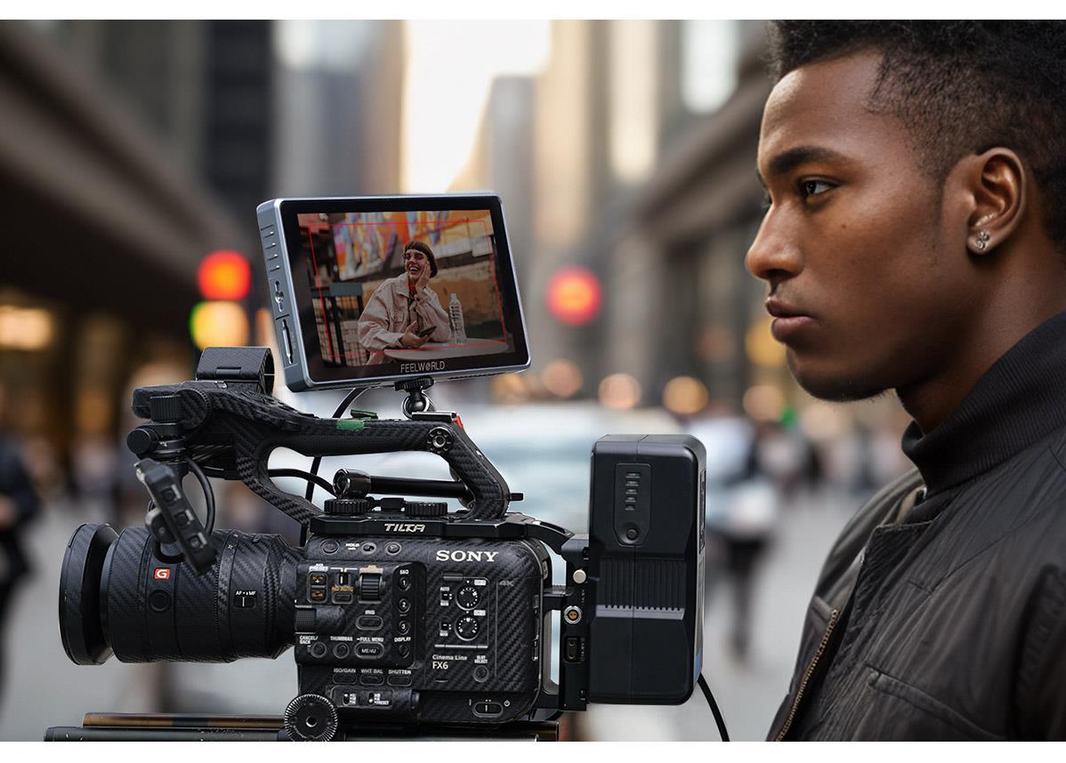 12g redateljski monitor