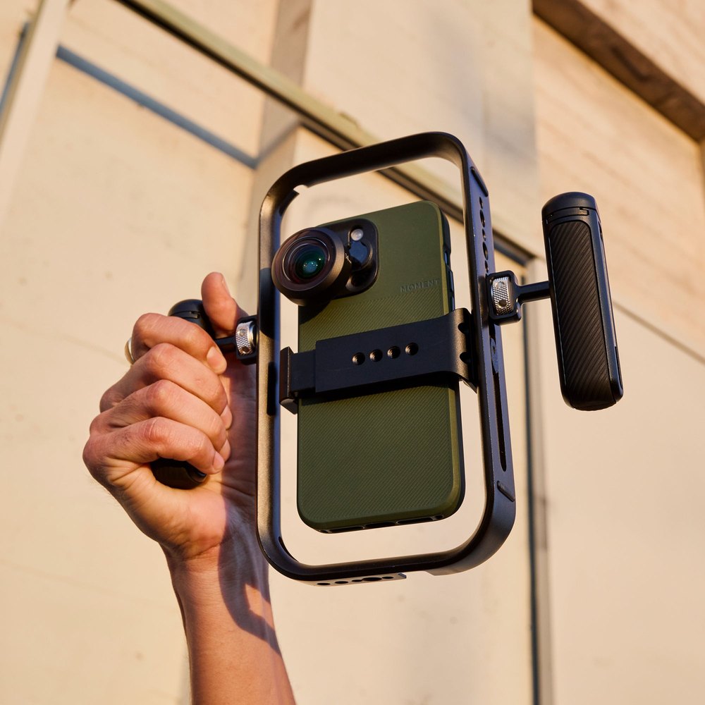 Moment BaseCage lagani kavez za mobitel – Iz ruke