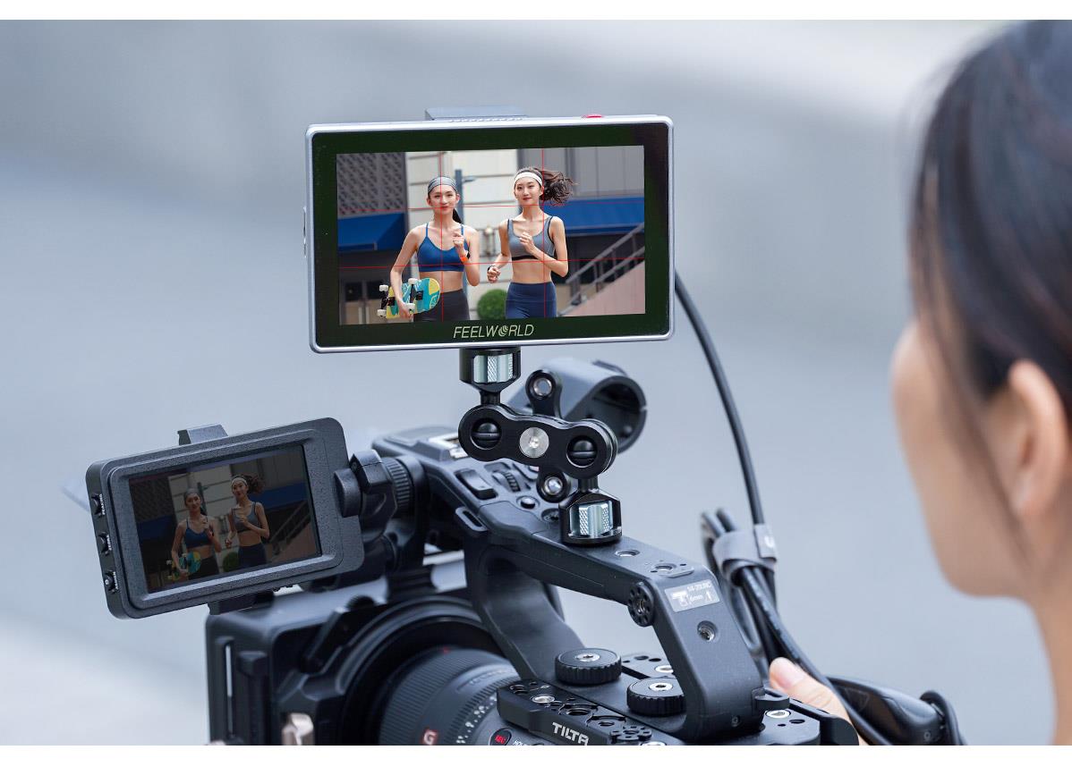 monitor vidljiv po dnevnom svjetlu