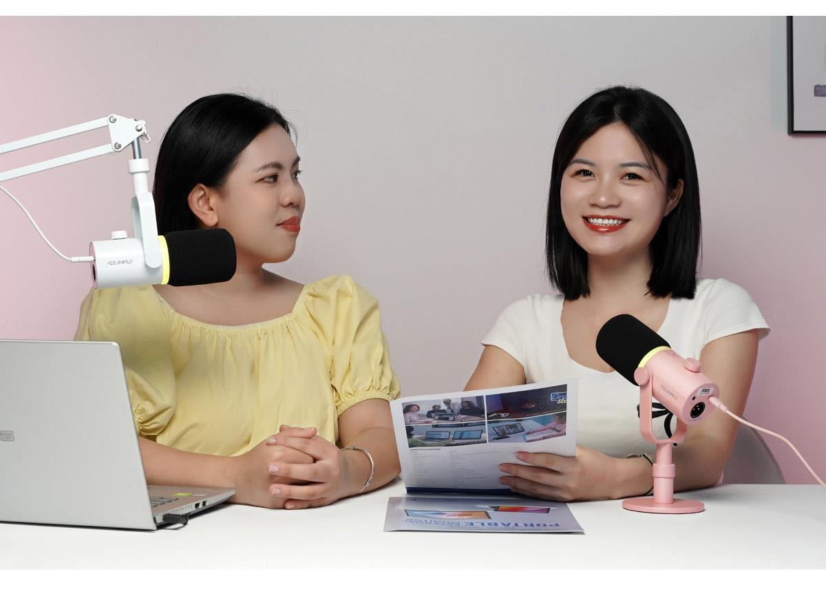 stolni mikrofon sa stalkom