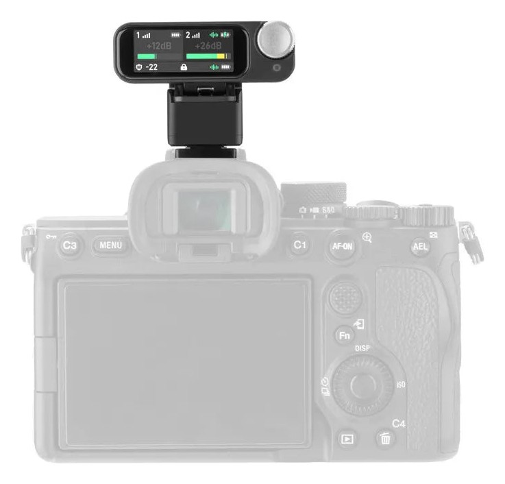 Saramonic SR-CA – Na fotoaparatu se jedva primijeti