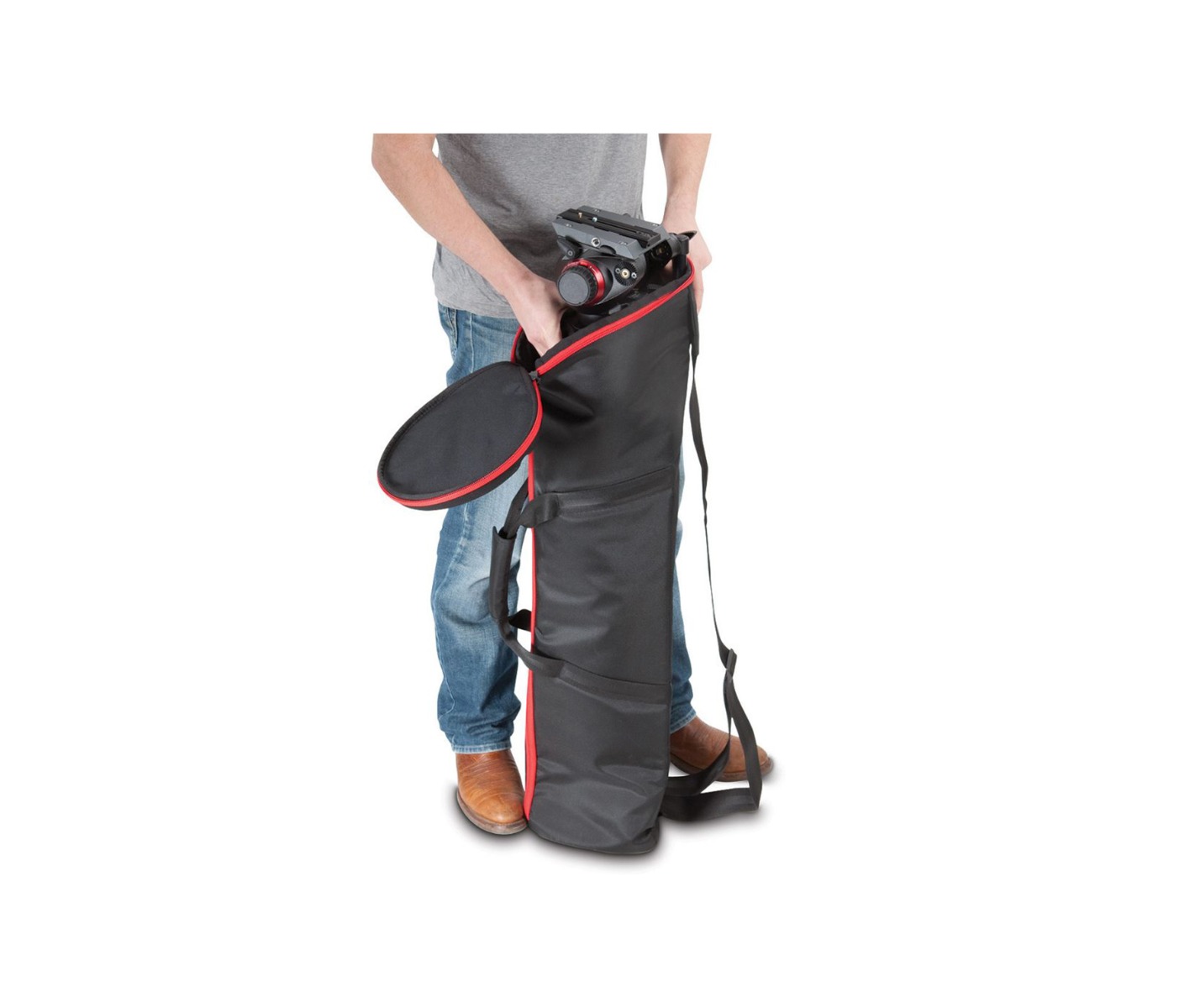 Umetanje stativa s montiranom glavom u torbu Manfrotto MBAG80N