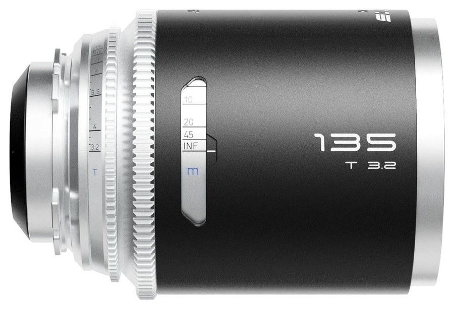 Blazar Mantis 135mm T3.2 1,33x anamorfni objektiv FF (PL) – Samo 800 g