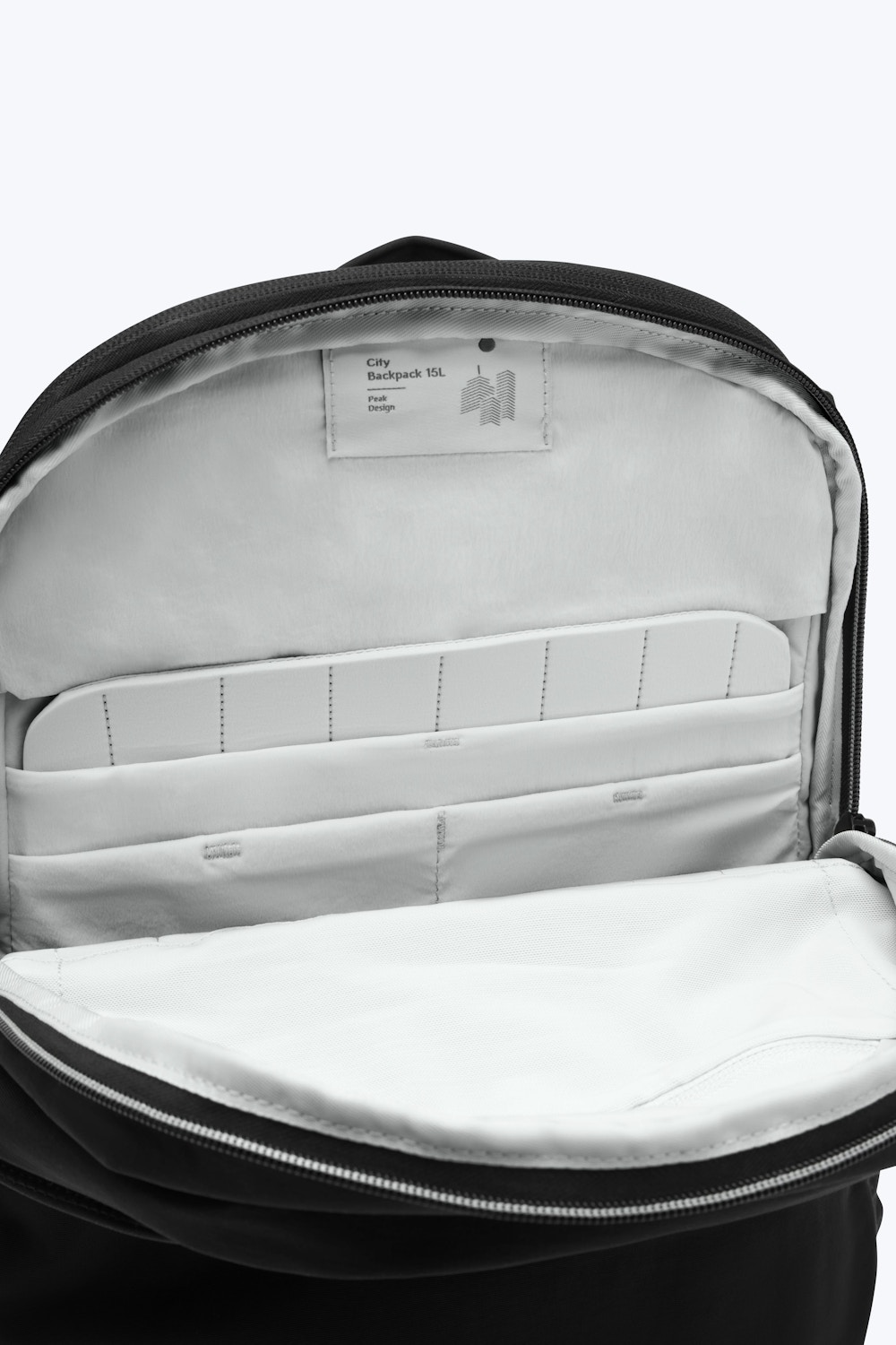 Peak Design City Backpack 15L – kapsa na notebook