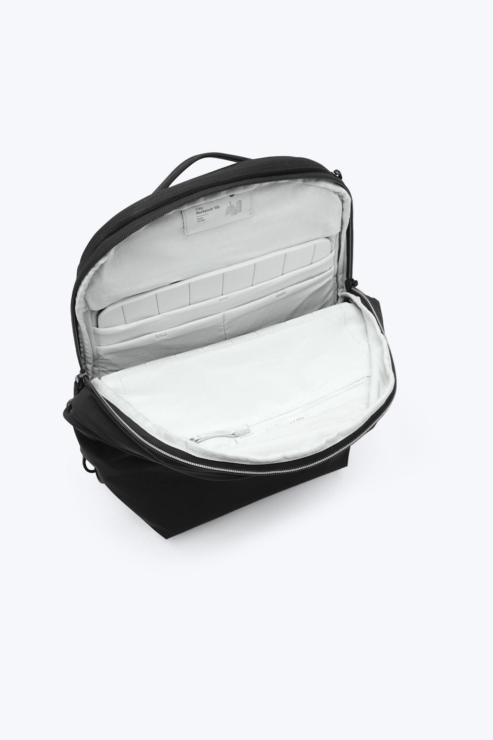 Peak Design City Backpack 15L – rychle přístupná kapsa