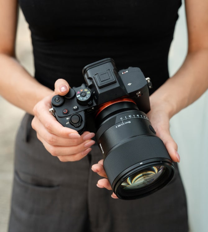 Meike 85mm F1.4 STM MIX II FE – Lagano kućište od polimera