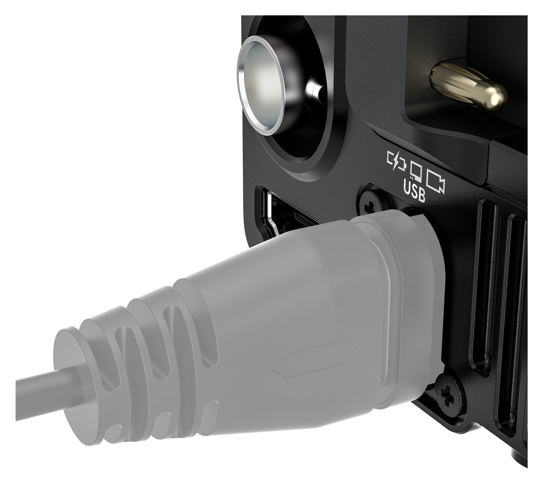 Tri USB-C priključka sa zaključavanjem