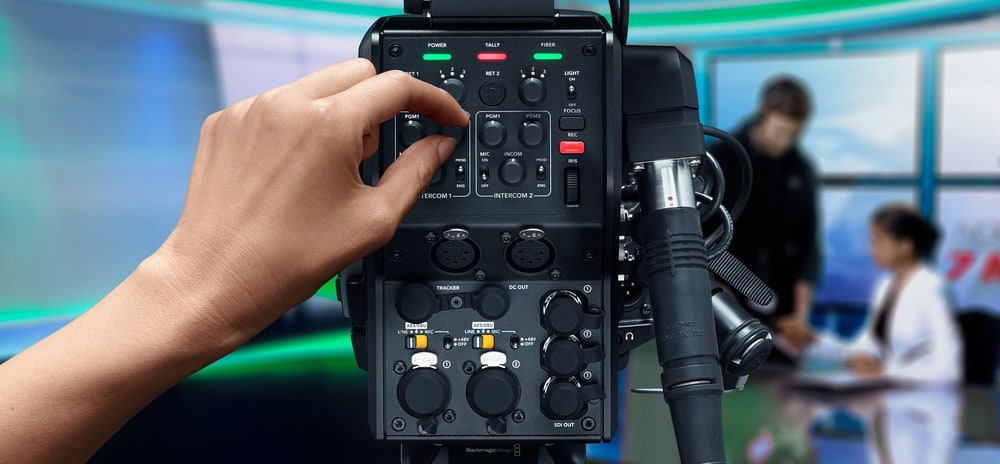 Blackmagic Design Camera Fiber Converter – Studijsko upravljanje na stražnjoj strani kamere