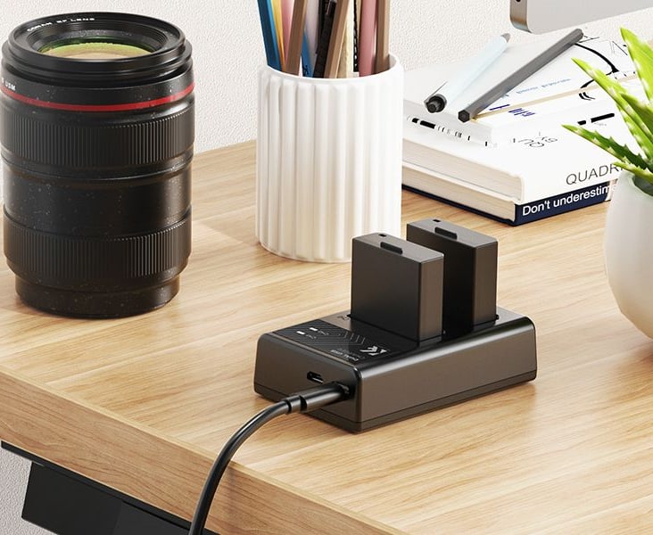 Dvije baterije od 1200 mAh