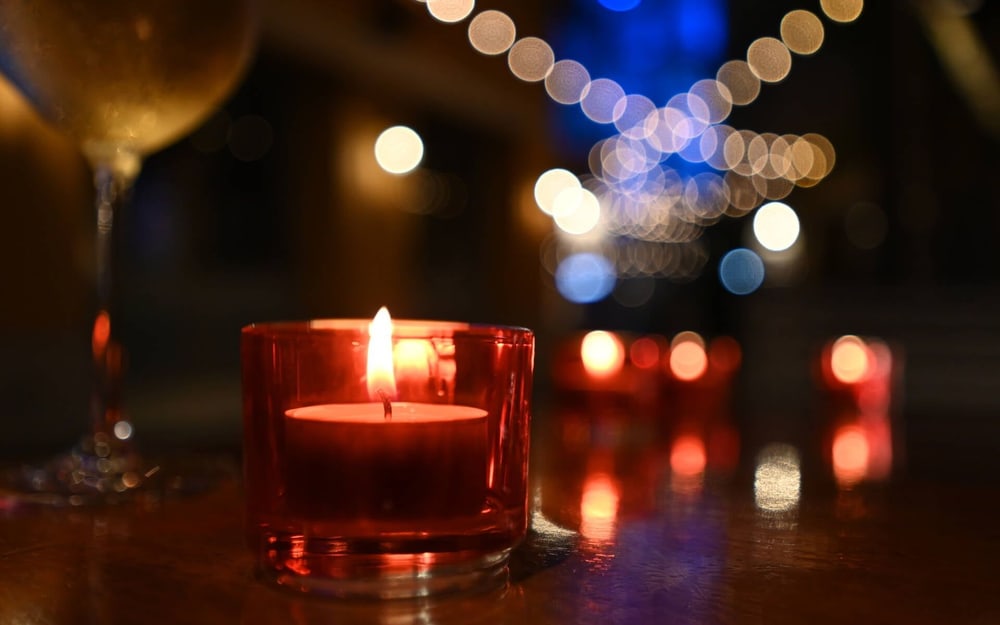 Otvor blende f/2,8 i mekan bokeh