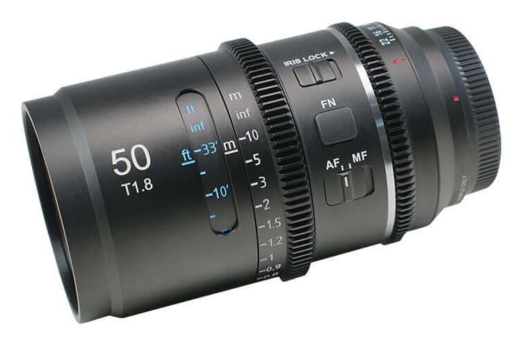Astra 50 mm: anamorfni autofokus za puni format