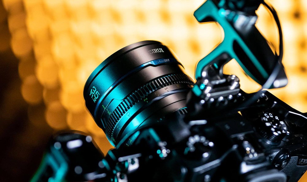 Sirui Nightwalker 35 mm T1,2 S35 ručni cine objektiv (MFT, crni) – Iz ruke i na gimbalu