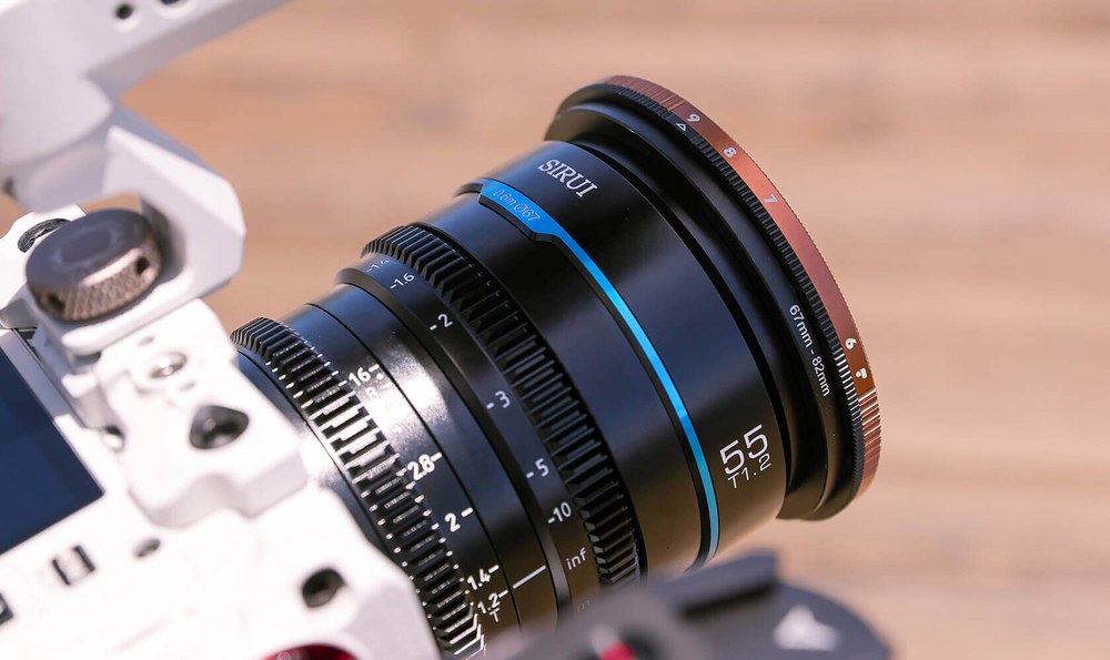 Sirui Nightwalker 55 mm T1,2 S35 ručni cine objektiv (L-Mount, crni) – Iz ruke i na gimbalu