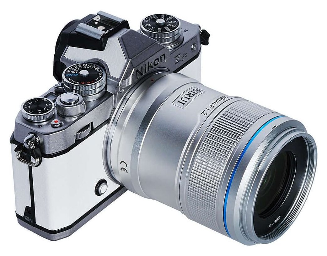 Sirui Sniper 33mm F1,2 APS-C AF objektiv, Nikon Z, srebrni – Srebrna izvedba: aluminijska legura