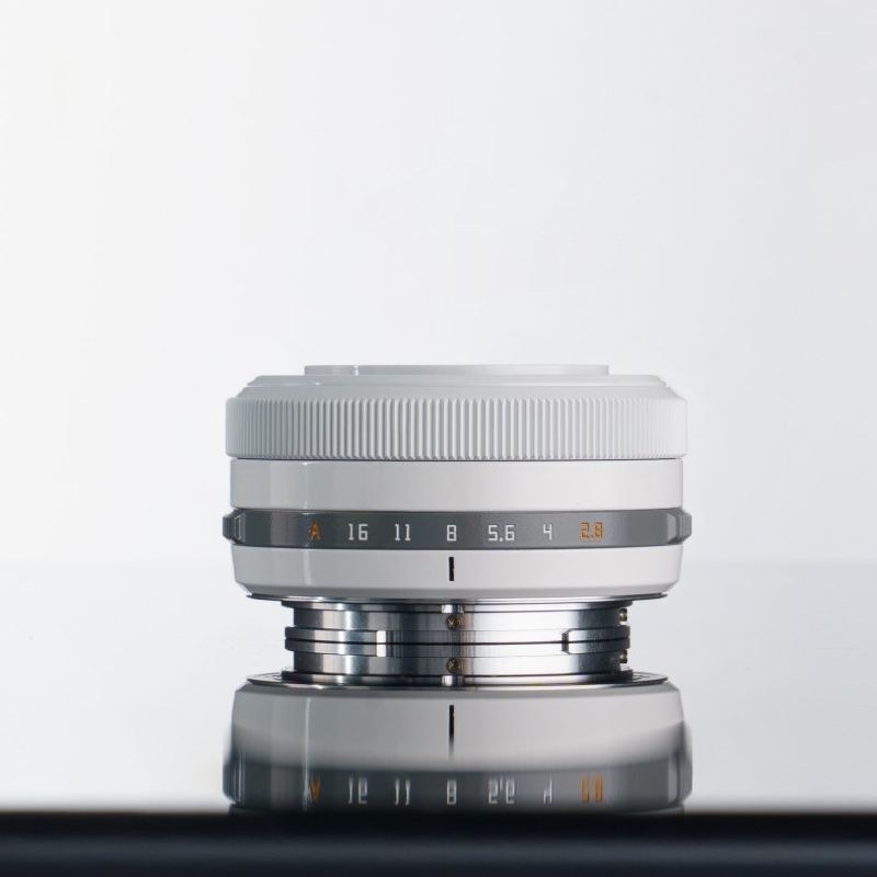 TTArtisan APS-C AF 27mm F2.8 – Malen i lagan
