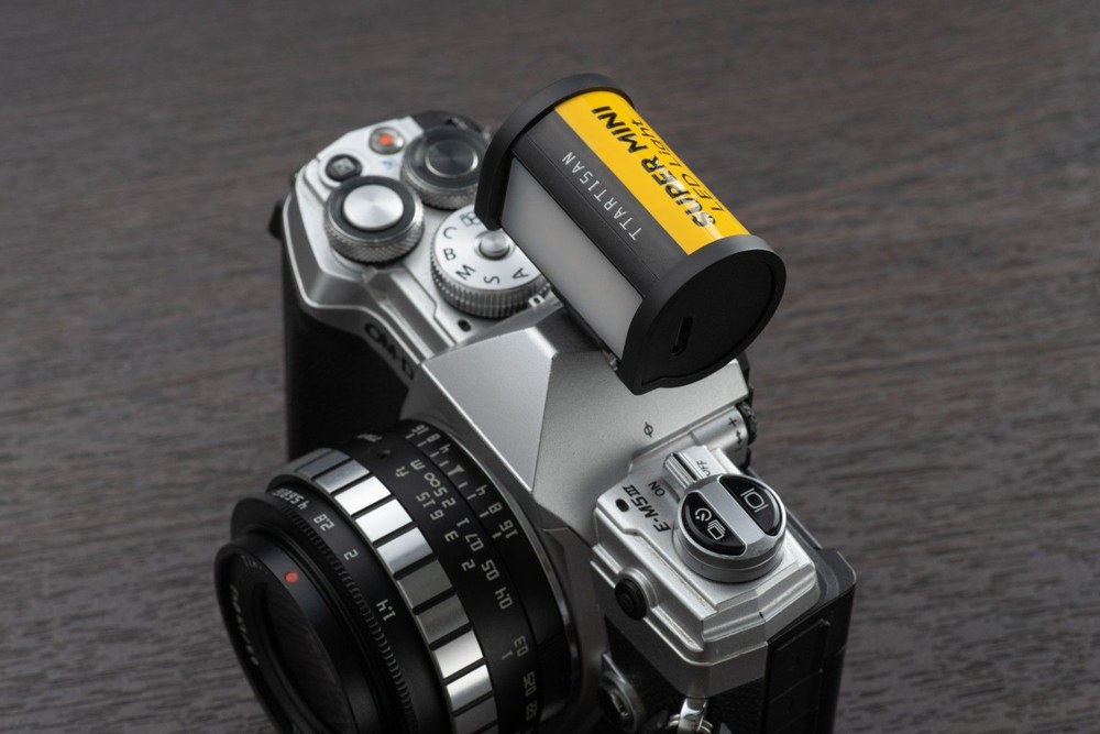TTArtisan Mini LED Light – Retro izgled filma 135