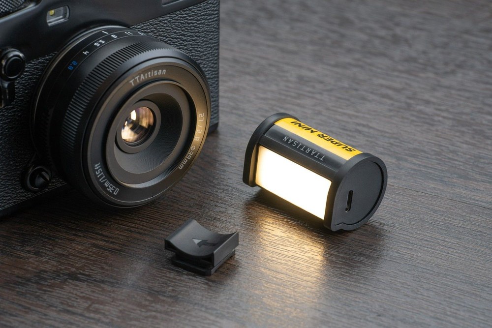 TTArtisan Mini LED Light – Punjenje preko USB-C