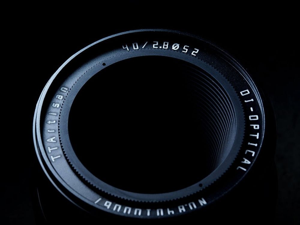 TTArtisan APS-C Macro 40mm F2.8 – Optika od 8 elemenata u 7 grupa